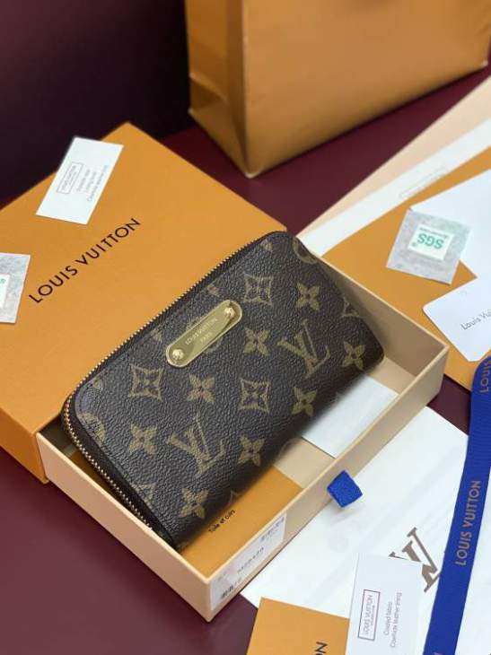 Picture of Louis Vuitton Wallets _SKUfw240692865fw